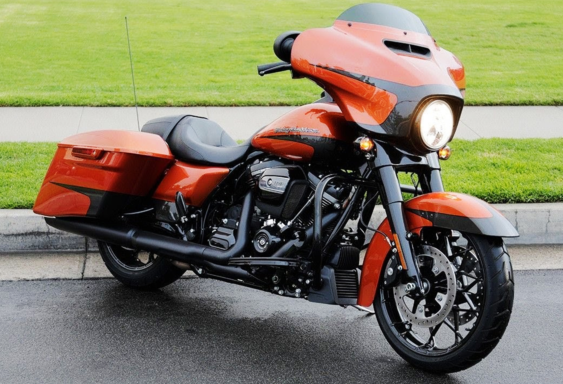 Harley Davidson Street Glide Special Info Sepeda Motor