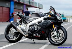 Aprilia RSV4, Superbike Premium dan Spesial