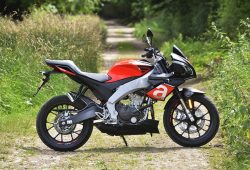 Aprilia RS 125 dan Tuono 125 Versi 2021 Mengaspal, Lebih Keren dan Ramping