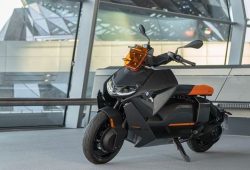 BMW Motorrad Bikin Motor Listrik Futuristik CE 04, Ini Penampakannya
