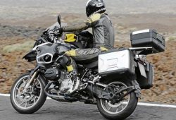 BMW Motorrad Bakal Perkenalkan Motor Adventure Bermesin 1.250 cc
