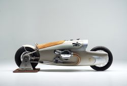 Rayakan HUT ke-100, BMW Hadirkan R18 The Crown