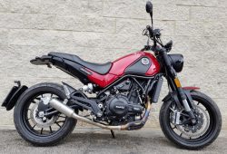 Benelli TRK 502 X & Leoncino 500 Mejeng di IIMS 2019, Berapa Harganya?