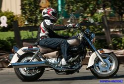 Bosowa-Hyosung GV250, Cruiser Old Style Ala Harley