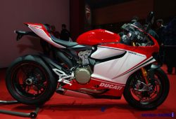 Ducati 1199 Panigale S, Standar Baru di Segmen Superbike