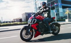 Ducati Diavel V4