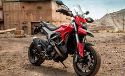 Ducati-Hyperstrada-939