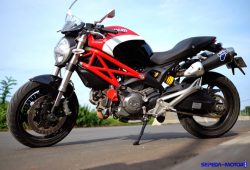 Ducati Monster 795 Corse, Edisi Spesial yang Macho plus Cantik