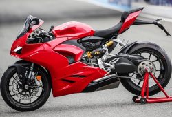 Teaser Dirilis, Ducati Siapkan Panigale V2 Anyar yang Lebih Sangar
