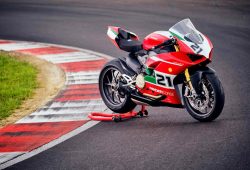 Ducati Kenalkan Motor Panigale V2 Bayliss Championship 20th Anniversary