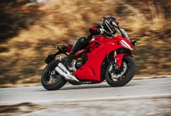 Mirip Panigale, Ducati Hadirkan SuperSport 950 Edisi 2021