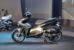 Honda Air Blade 150 Meluncur, Tantang Yamaha Aerox