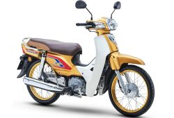 Motor Honda Astrea Edisi 35th Anniversary Mengaspal, Body Dibalut Kelir Emas