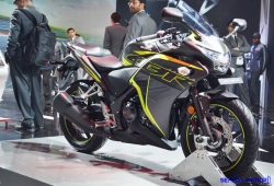 Tantang Yamaha Fazer 25, Honda CBR250R 2018 Resmi Mengaspal