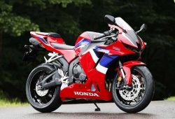 Muncul dengan Warna Legendaris Tricolor, Honda CBR600RR Dibanderol Rp550 Juta