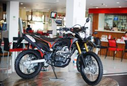 Honda CRF150L Punya Warna Baru, Harganya Berapa?