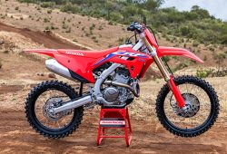 Honda CRF250R Edisi 2022 Mengaspal, Lebih Ringan dan Kuat