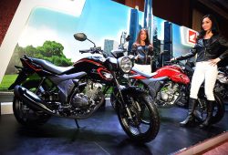 Honda New CB150 Verza 2021 Mengaspal, Diklaim Motor Sport Paling Irit Bensin