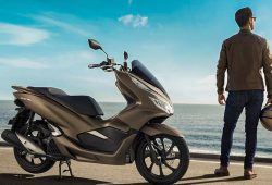 Makin Elegan, Honda PCX Hadir dengan Warna Baru Magnificent Matte Brown