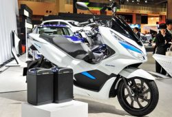 Motor Terbaru Honda PCX Listrik Resmi Mengaspal di Indonesia