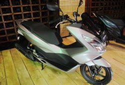 Honda PCX Dapat Varian Warna Baru yang Lebih Mewah, Sophisticated Matte Silver