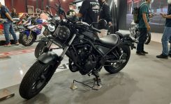 Honda-Rebel-Graphite-Black-2