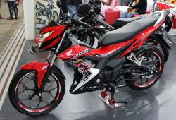 Honda Sonic 150R Kini Tampil Agresif dengan Stripe & Warna Baru, Ini Harganya