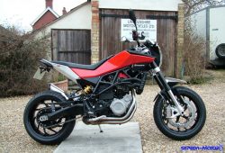 Husqvarna Nuda 900R, Supermotard Keren dan Beringas