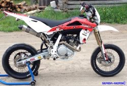 Husqvarna SMR 125, Supermoto Entry-Level Agresif