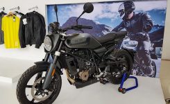 Husqvarna-Svartpilen-701