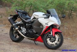 Hyosung GT650R, Moge Murah dengan Fitur Modern