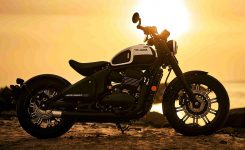 Jawa 42 Bobber Black Mirror Jawa 42 Bobber Black Mirror