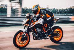 KTM 1290 Super Duke RR Limited Edition Meluncur, Bobot Lebih Ringan & Fitur Melimpah