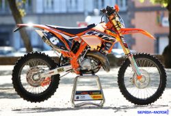 KTM Bakal Produksi Sepeda Motor Bermesin 2-Tak Injeksi