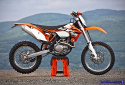 KTM 450 EXC, Motor Enduro Lawas yang Eksis Hingga Sekarang
