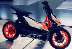 KTM Bakal Bikin Skuter Listrik dari Basis Bajaj Chetak?