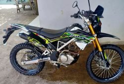 Kawasaki KLX 150 Hadir dengan Warna & Striping Baru yang Lebih Keren