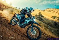 Usung Grafis Ala Militer, Kawasaki Rilis KLX250 Terbaru