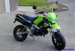 Duel Motor Cebol Kawasaki KSR vs Honda Grom (MSX125), Siapa Unggul?