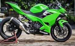 Kawasaki-Ninja-250