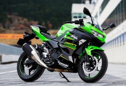 Motor Kawasaki Ninja 250 2023 Dibalut Warna & Grafis Baru