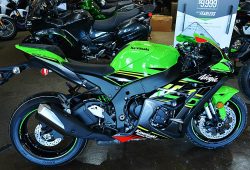 Motor Kawasaki Ninja ZX-10R Model 2023 Dihiasi Livery KRT Terbaru