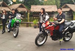 Usung Warna Anyar, Berapa Harga Kawasaki Versys-X 250 Model 2018?