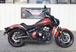 Kawasaki Usung Warna Baru yang Lebih Segar pada Motor Cruiser Vulcan S