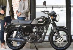 Motor Kawasaki W175 Tersedia dalam Warna Baru, Storm Cloud Blue
