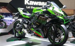 Kawasaki-ZX-25R