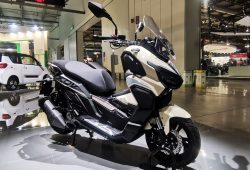 Keeway Vieste 300 XDV Resmi Mengaspal, Tantang Honda ADV350