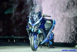 Skutik Bongsor Kymco Bertampang Futuristik dipamerkan di Tokyo