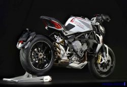 MV Agusta Kenalkan Motor Sport Terbarunya, 800 Dragster Blackout