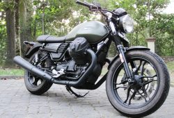 Moto Guzzi V7 III Stone & Racer 10th Anniversary Resmi Meluncur di Indonesia